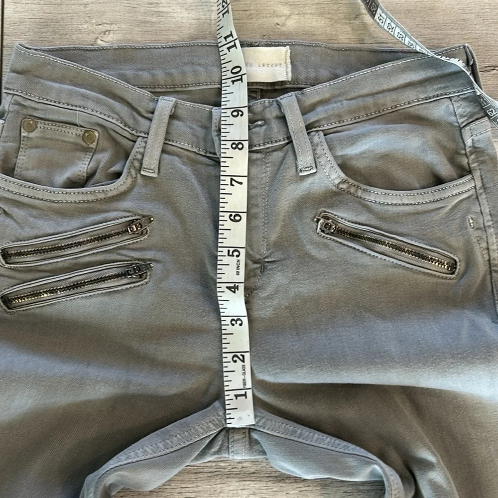 Gilded Intent size 27 gray skinny fit moto jeans Buckle